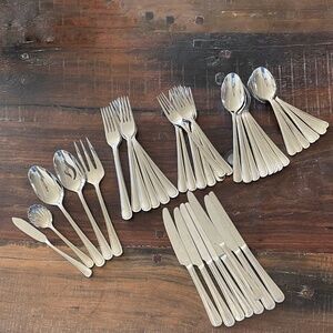 J.A.Henkels Stainless Steel Cutlery Set (8 x 5-piece sets) + 5-piece Serving Set